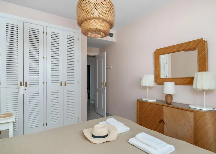 Apartment Adelfas By Interhome *