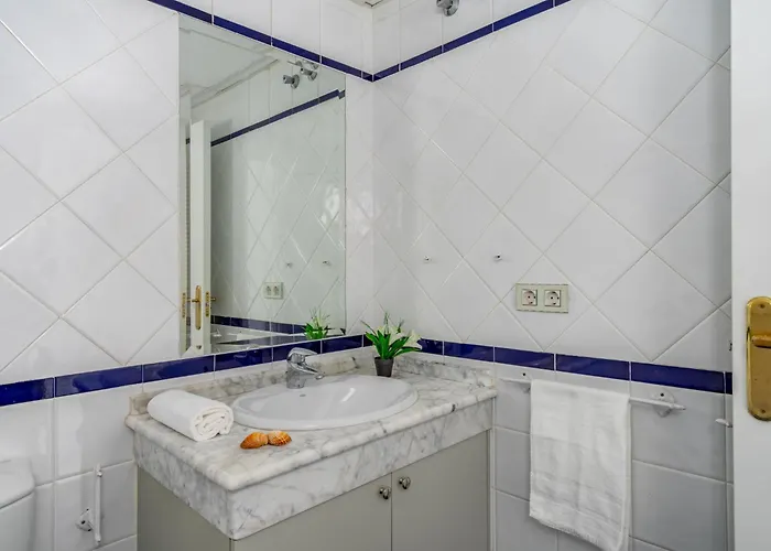 Adelfas By Interhome דירה מארבלה