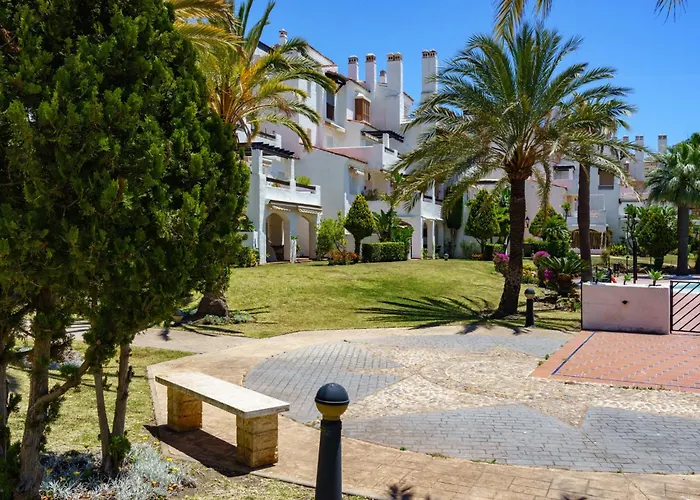 Adelfas By Interhome מארבלה